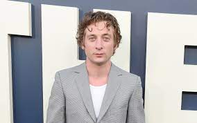 Shameless, Jeremy Allen White confessa: “Dopo dieci anni ho smesso di sentirmi un attore”