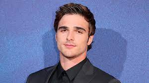 Jacob Elordi diventa Elvis nel film Priscilla di Sofia Coppola