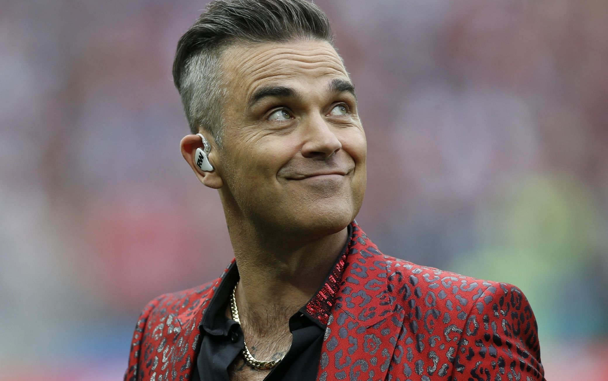 Robbie Williams confessa: “Oppresso dalla fama, ho sofferto di malattie mentali”