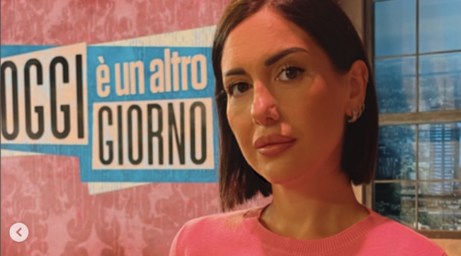 Jessica Morlacchi su Memo Remigi: “Altro che scherzo, è stato invadente e offensivo”