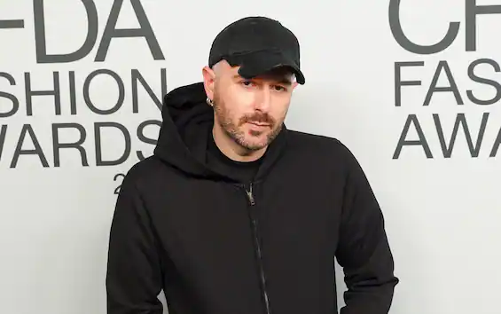 Balenciaga, Demna Gvasalia sulla campagna choc con i bambini: “Scelta artistica sbagliata”