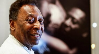 Il calcio in lutto: addio Pelè, la leggenda brasiliana aveva 82 anni