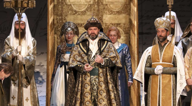 Teatro alla Scala, tutto pronto per il “Boris Godunov”: la Prima… post Covid tra polemiche e glam