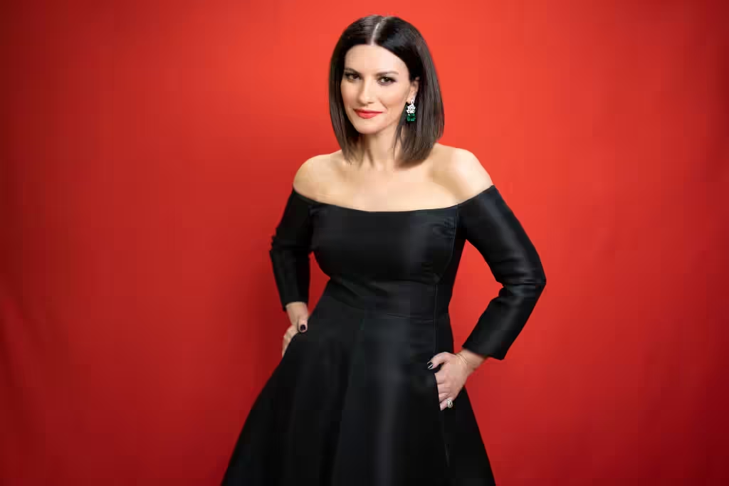 Laura Pausini in concerto, 3 città in 24 ore per i 30 anni di carriera