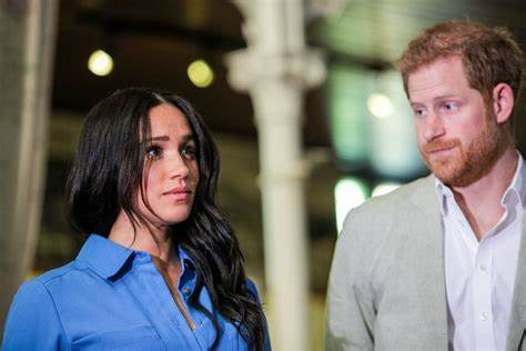 Antonio Caprarica sull’inseguimento di Harry e Meghan: “Mitomani, hanno amplificato una disavventura”