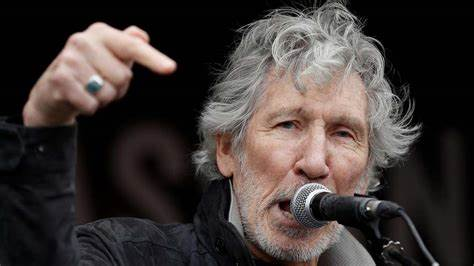 Roger Waters annuncia azione legale contro l’annullamento del concerto di Francoforte