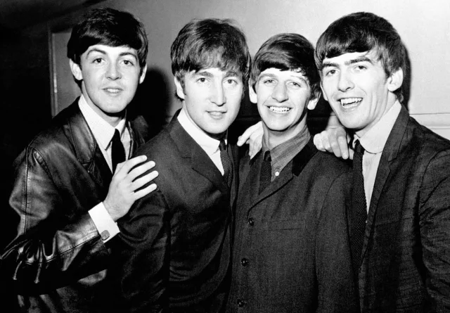 Beatles, arriva una canzone con la voce di John Lennon riproposta dall’intelligenza artificiale