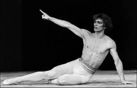 Russia, il Teatro Bolshoi cancella il balletto dedicato a Nureyev: “È propaganda Lgbt”