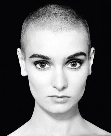 Morta Sinead O’Connor, la cantante irlandese aveva 56 anni: “Nothing compares 2 U” la rese celebre nel mondo