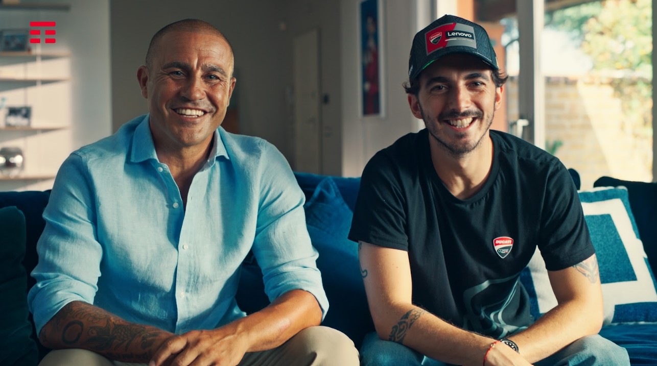 TIM: I campioni del mondo Francesco Bagnaia e Fabio Cannavaro testimonial dello spot ‘TIMVISION CALCIO ESPORT’