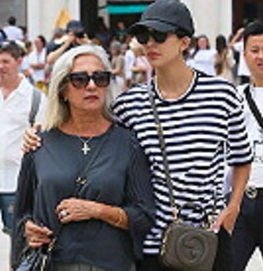 Rocio Munoz Morales a Venezia, turista con la mamma