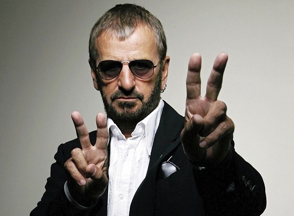 Ringo Starr torna con “Rewind Fowars” e ospita Paul McCartney