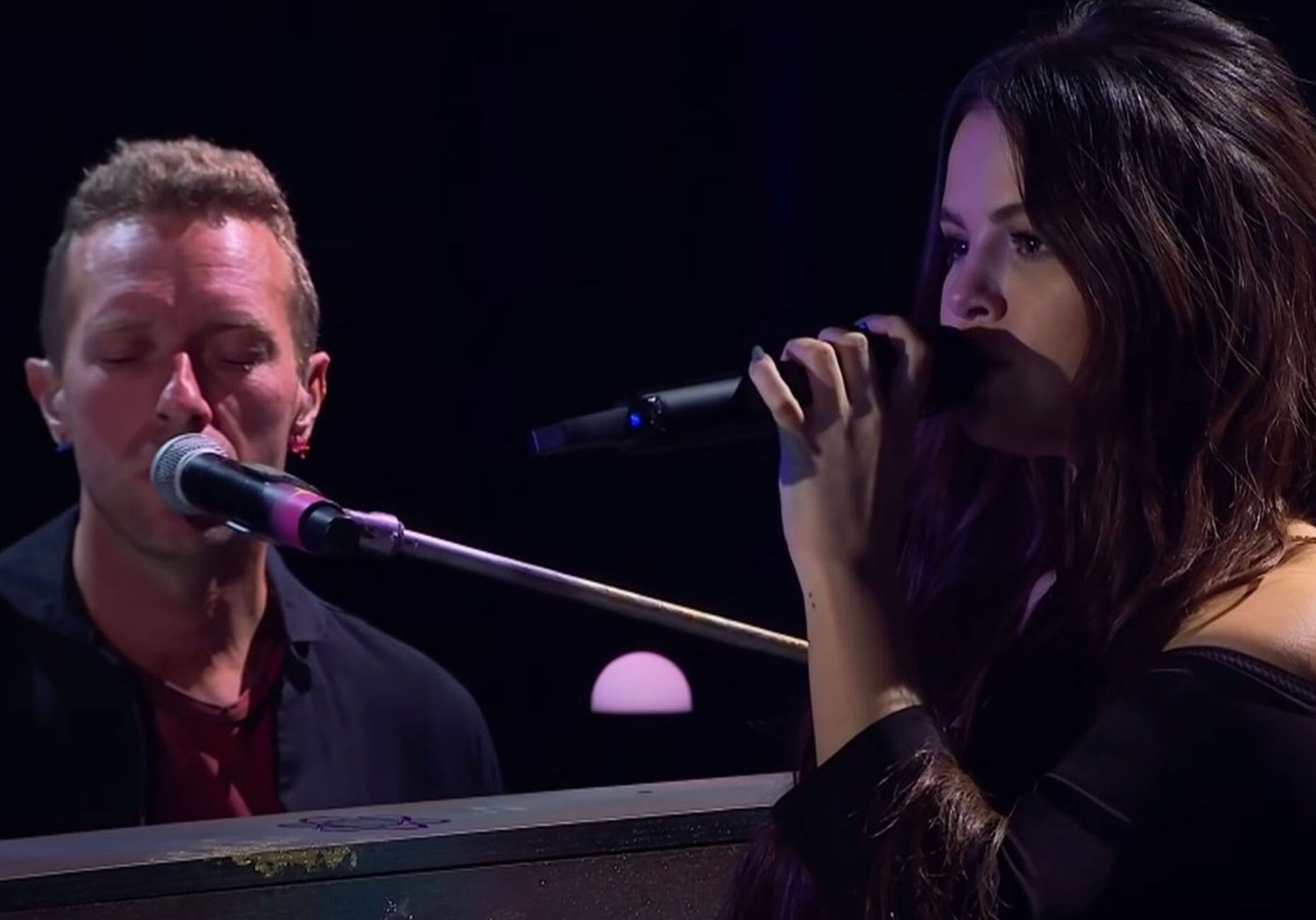 Selena Gomez, il duetto a sorpresa con i Coldplay