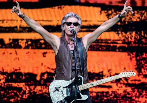 Ligabue, al via il nuovo tour “Dedicato a noi” dall’Arena di Verona