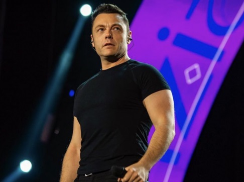 Tiziano Ferro contro la stampa omofoba: “Pago la mia sincerità”