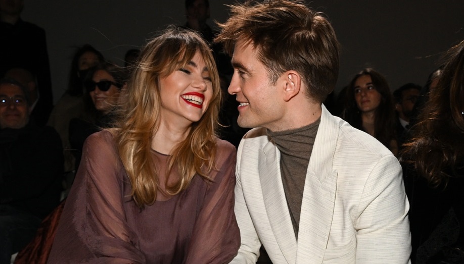 Robert Pattinson e Suki Waterhouse aspettano il loro primo figlio