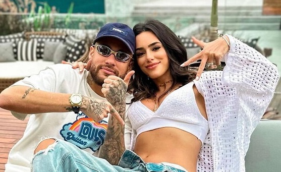 Neymar e Bruna Biancardi si sono lasciati: scoperte le chat di lui con una modella di OnlyFans