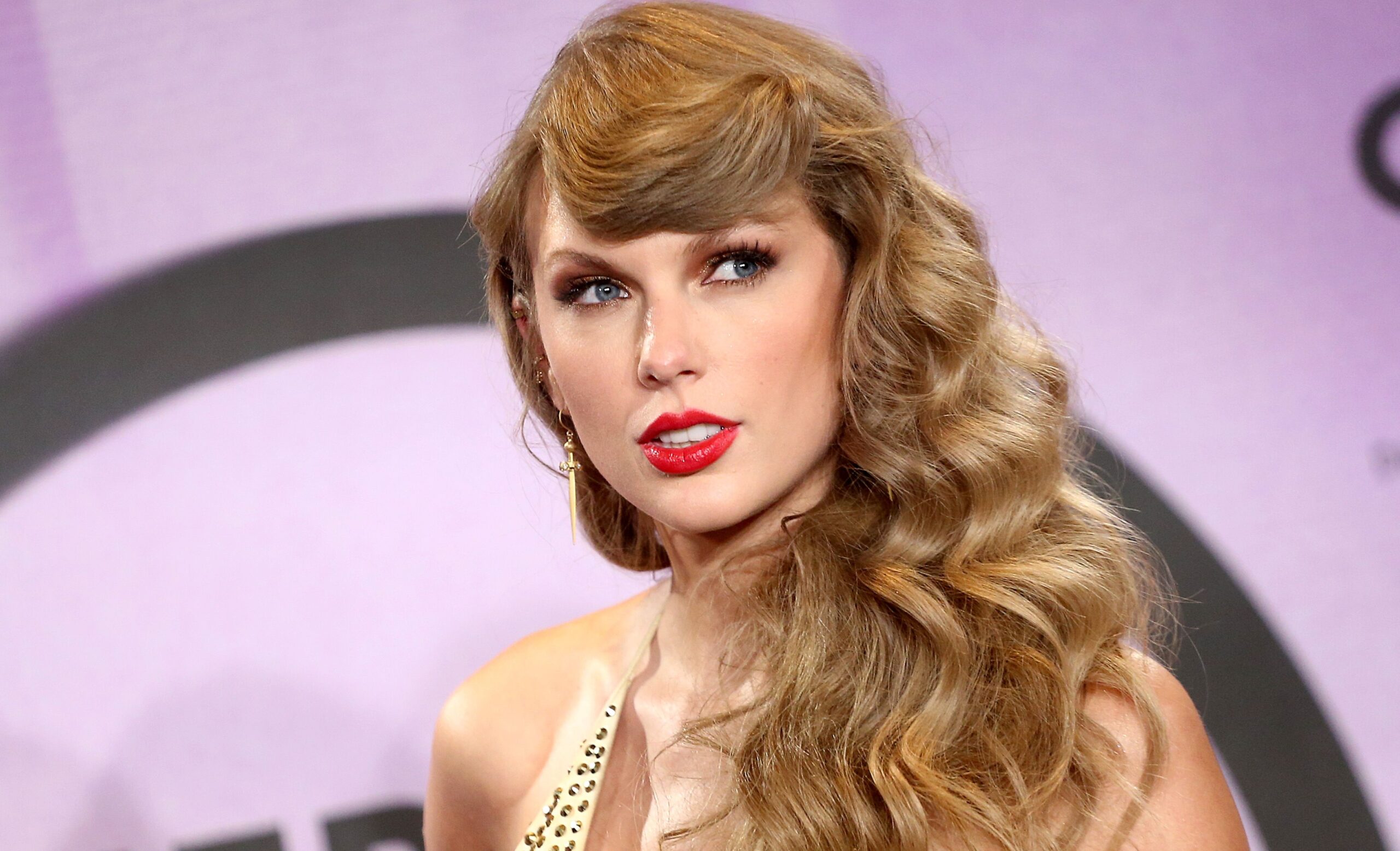 La persona dell’anno 2023 è Taylor Swift,  il direttore del magazine: “Abbiamo scelto la gioia”