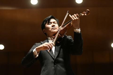 Il violinista Simon Zhu è il vincitore del Premio Paganini 