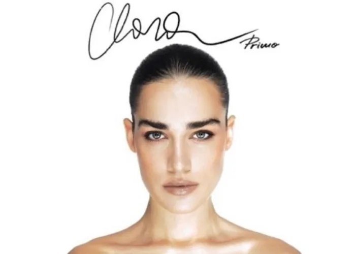 Esce “Primo”, album di debutto di Clara: “Amate le mie canzoni tristi ma so essere anche leggera”