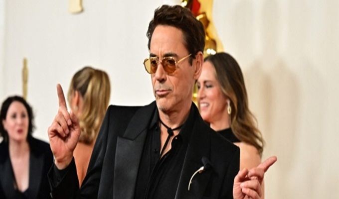 Omaggio al premio Oscar di Robert Downey Jr.: il tributo affettuoso del doppiatore italiano