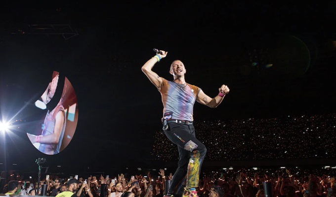 I Coldplay pazzi di Napoli: il loro omaggio alla città sui social