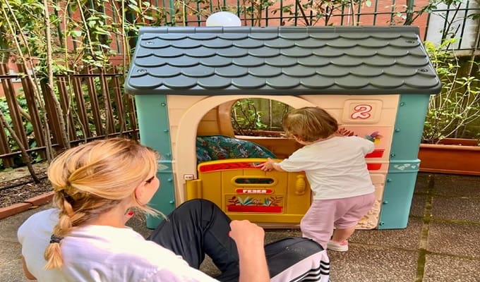 Barbara d’Urso è una nonna raggiante: la conduttrice con la nipote Matilde in dolci scatti