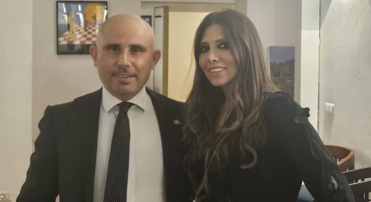 Roma, una serata al Rotary tra nuove adesioni, premiazioni e l’intervista all’attrice Emanuela Tittocchia